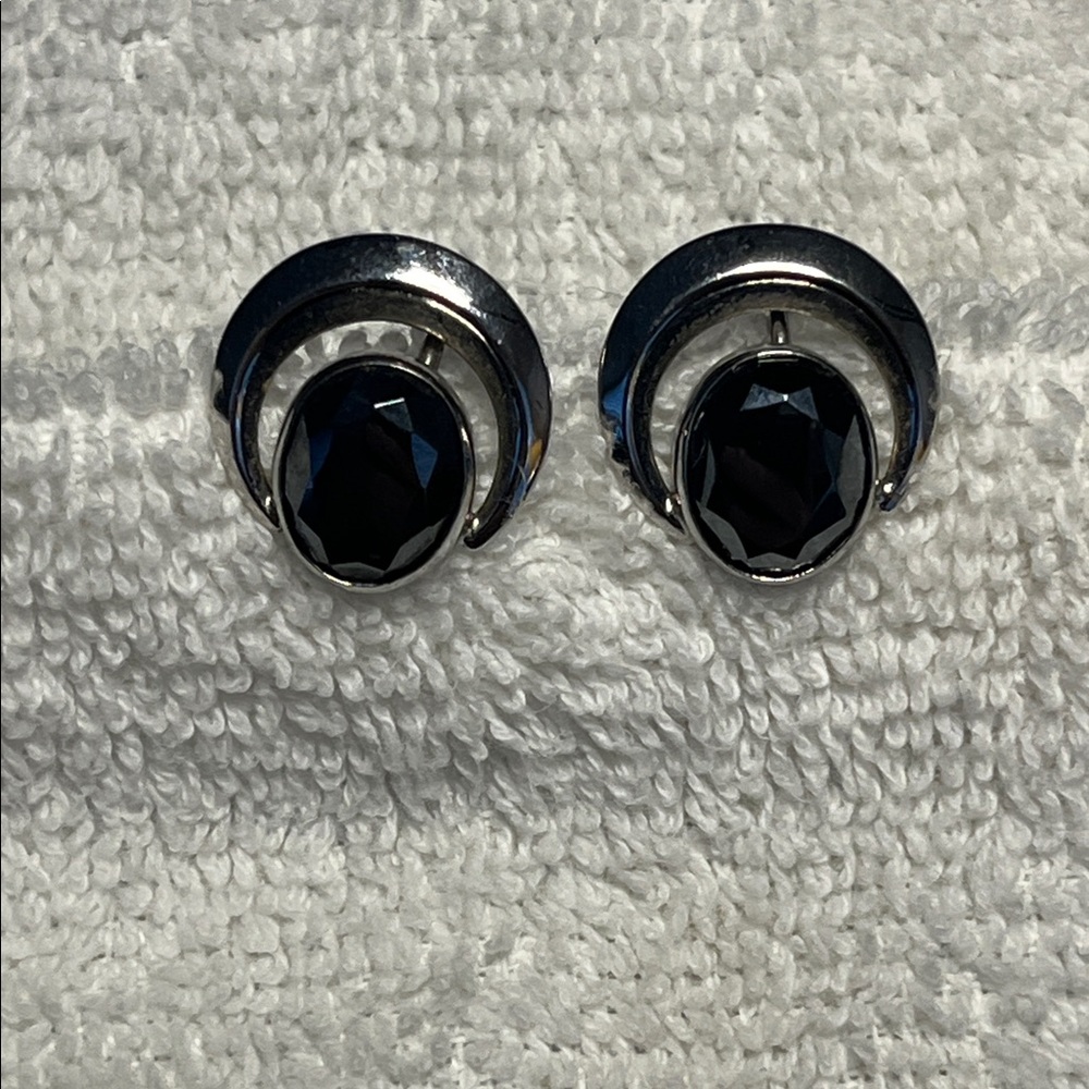 Vintage‎ Sterling Silver and Black Glass Screw Back Earrings